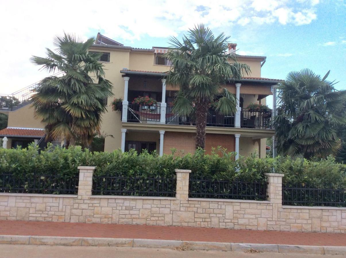 Apartments Pilic Rosini Exterior foto
